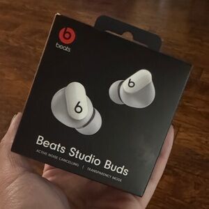 Beats Studio Buds - White